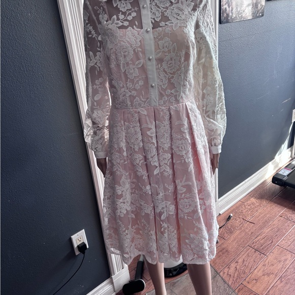 Eliza J Blush and White Floral Long Sleeve Dress - Picture 4 of 6